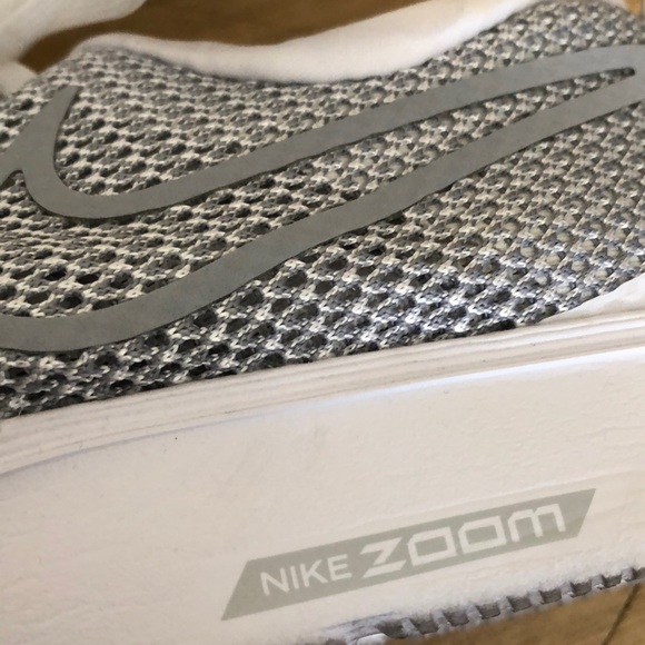 Men’s Nike’s zoom (like new) - Picture 5 of 8